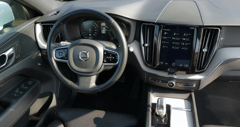 Volvo XC 60 cena 159777 przebieg: 140000, rok produkcji 2019 z Chojnów małe 781